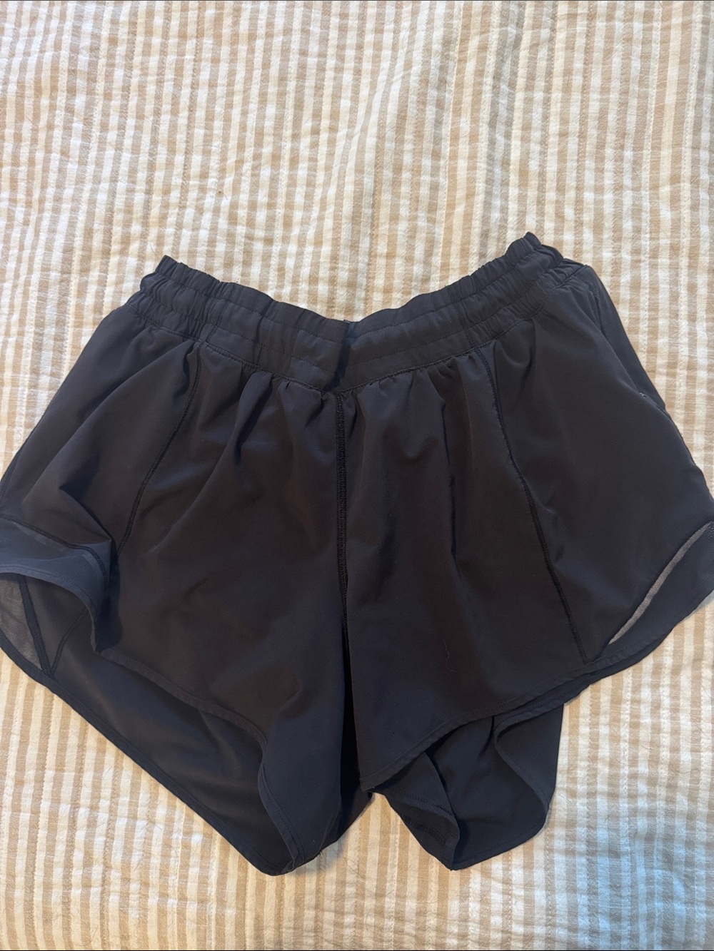 lululemon athletica hotty hot shorts